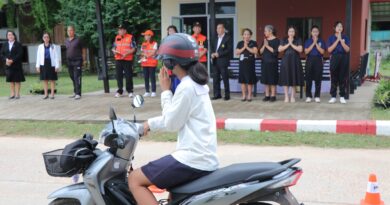 โครงการความปลอดภัยขับขี่รถจักรยานยนต์ ด้วยการสวมหมวกนิรภัย 100 % ร่วมกับ สภ.คำชะอี โครงการความปลอดภัยขับขี่รถจักรยานยนต์ ด้วยการสวมหมวกนิรภัย 100 % ร่วมกับ สภ.คำชะอี